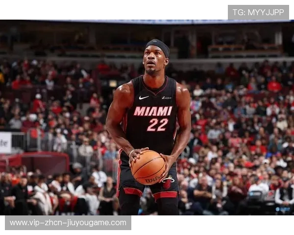 巴特勒防守抢断后快攻上篮得手，热火士气高涨